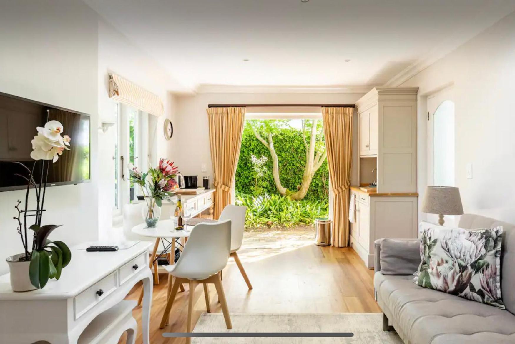 Guest Suite - Leafy Constantia Guest House Cape Town Exterior foto